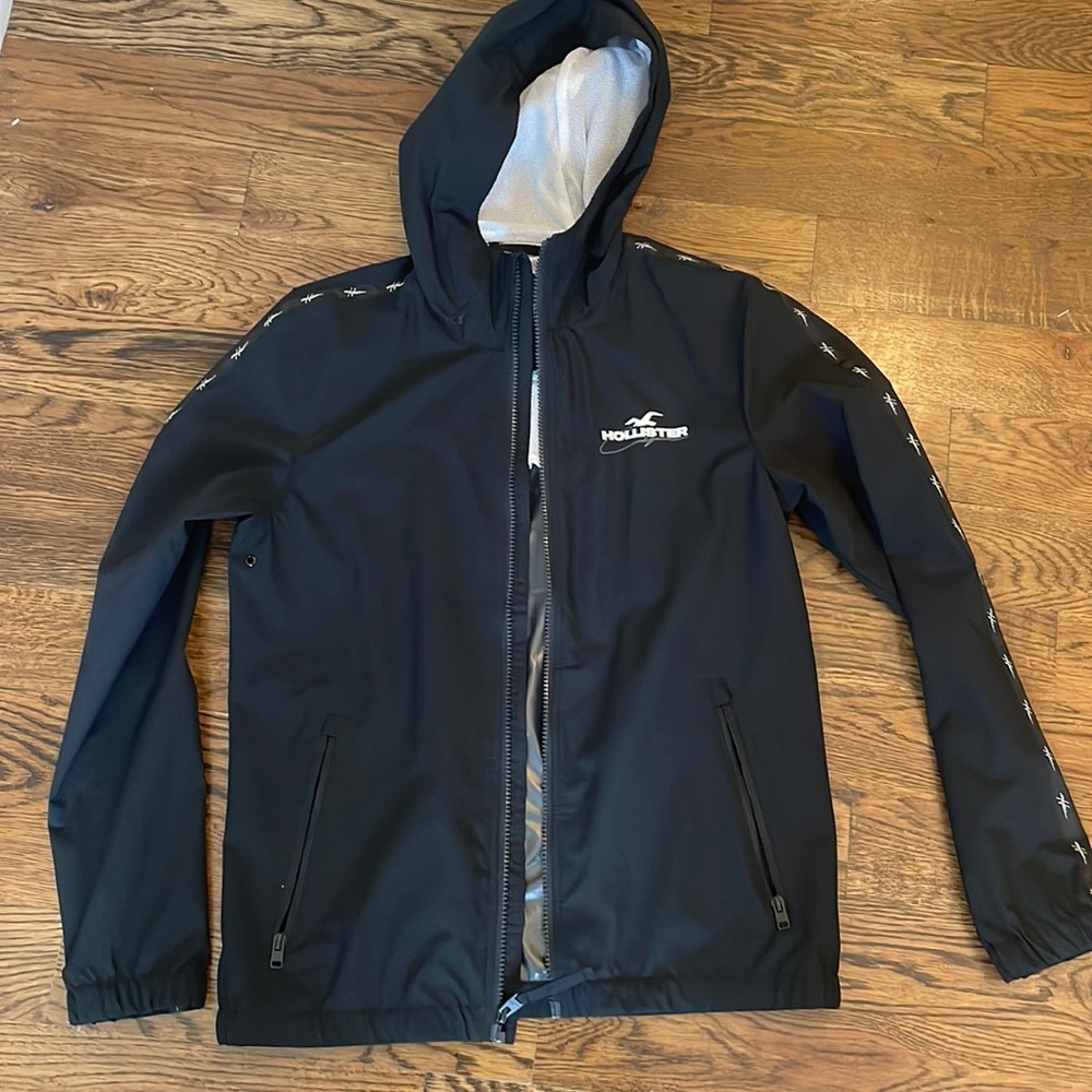 Hollister mens/boys windbreaker- black XS